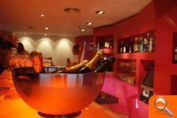 Le Chic, un nuevo concepto de local de copas, abre sus puertas. - (foto 4)