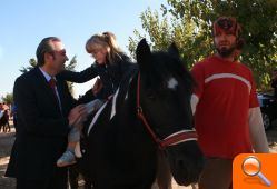 El Ayuntamiento desarrolla un programa de terapias ecuestres en el que participan ocho niños autistas - (foto 2)