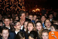 La Alcaldesa pone en marcha la iluminación navideña - (foto 4) La Alcaldesa pone en marcha la iluminación navideña - (foto 4)