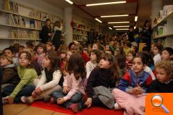 La Biblioteca de Mislata celebra el 25º aniversario con un libro sobre su historia  - (foto 2)