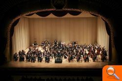 La Orquestra de la Comunitat Valenciana inició ayer con gran éxito en el Emirates Palace Auditorium de Abu Dabi su primera gran gira internacional