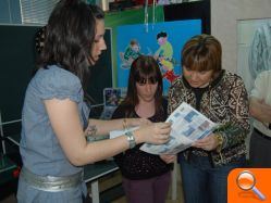Isabel Bonig inaugura la jornada de puertas abiertas del ciclo en técnico comercial del IES Honori García - (foto 2)