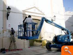 Escena Urbana remoza la iglesia de San Jaime de cara a las Fiestas Mayores Patronales - (foto 2) Escena Urbana remoza la iglesia de San Jaime de cara a las Fiestas Mayores Patronales - (foto 2)