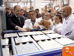 Camps apuesta por la formación para el empleo como reto clave para el impulso de la economía valenciana - (foto 2) Camps apuesta por la formación para el empleo como reto clave para el impulso de la economía valenciana - (foto 2)