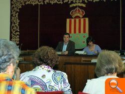 El Ayuntamiento de San Vicente creará una página web del mayor para fomentar la participación e integración de este colectivo - (foto 2)