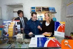 Juste: “Benidorm y el interior de la Comunitat rozan el lleno de ocupación para la noche de fin de año” - (foto 2)