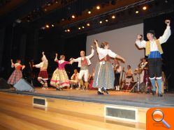 La mezcla de culturas a través de la danza y la música protagonizan la gala del Día Internacional de la Mujer - (foto 2)