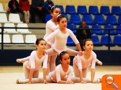 La Escuela de Gimnasia Rítmica de La Nucía participa en la Gala Benéfica Por El Sahara en Alicante