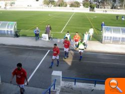 Zarpazo del C.D. Burriana en el José Mangriñán ante la Unión Deportiva Vall d´Uixó - (foto 4) Zarpazo del C.D. Burriana en el José Mangriñán ante la Unión Deportiva Vall d´Uixó - (foto 4)
