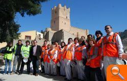 20 alumnos desempleados desempeñan oficios de albañilería y pintura gracias al taller de empleo del Servef - (foto 2)