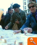 Más de 8.000 personas en la 1ª Gran Horchatada Fallera - (foto 2)
