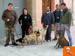 La Protectora de Animales de Burjassot colabora con los jóvenes autistas de Moncada