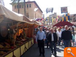 La Cofradía de Sant Vicent nombra Cofrade de Honor al Ayuntamiento de Llíria - (foto 2) La Cofradía de Sant Vicent nombra Cofrade de Honor al Ayuntamiento de Llíria - (foto 2)
