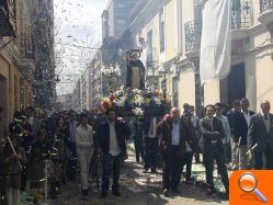 Mislata celebra la festividad de Sant Vicent Ferrer con una procesión por las calles de la ciudad - (foto 2)