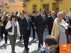 Mislata celebra la festividad de Sant Vicent Ferrer con una procesión por las calles de la ciudad - (foto 4)