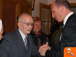 Se entrega el segundo premio del concurso de fotografía digital Wissner-Bosserhoff para personas mayores - (foto 4) Se entrega el segundo premio del concurso de fotografía digital Wissner-Bosserhoff para personas mayores - (foto 4)