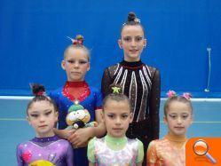 El Club de Gimnasia Les Marines  participa en  los Trofeos de  Almoradí y Lliria   - (foto 2)
