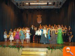 Las Hogueras de San Vicente del Raspeig presentaron a sus Belleas a las autoridades