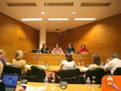 La Generalitat elabora una ley autonómica contra la violencia machista que amplía el concepto de violencia  de género y de víctima - (foto 2)