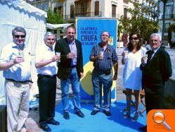 Más de 10.000 personas celebran el "Día de la Horchata de Chufa de Valencia" - (foto 2)