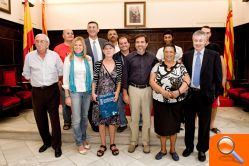 El gerente del IVVSA ha entregado cinco viviendas sociales a familias con escasos recursos de Sagunt - (foto 2)