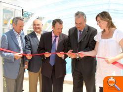 El alcalde inaugura la nueva piscina del camping Arena Blanca