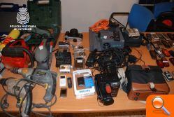 La Policía Nacional desarticula en Castellón un grupo organizado dedicado a los robos en domicilios - (foto 2) La Policía Nacional desarticula en Castellón un grupo organizado dedicado a los robos en domicilios - (foto 2)