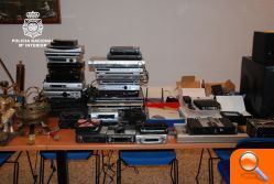 La Policía Nacional desarticula en Castellón un grupo organizado dedicado a los robos en domicilios - (foto 3) La Policía Nacional desarticula en Castellón un grupo organizado dedicado a los robos en domicilios - (foto 3)