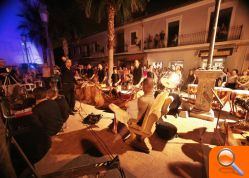 Manises acoge por primera vez un concierto de campanas y percusión con motivo de sus fiestas patronales - (foto 2)