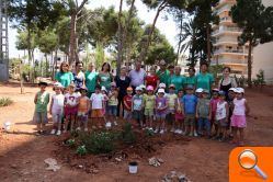 Los alumnos de la Escuela de Verano de Oropesa del Mar se inician en la jardinería - (foto 2)