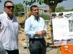 Andrés Llorens visita las obras del Centro Comunitario Gran Vía-Garbinet - (foto 2)