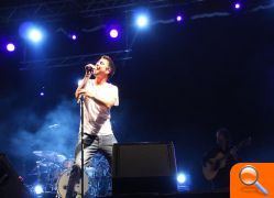 Álex Ubago llena de ilusión Manises - (foto 2) Álex Ubago llena de ilusión Manises - (foto 2)