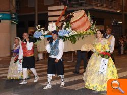 Comisiones y festeros arropan con flores a la Virgen del Carmen - (foto 9)