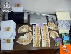 La Policía Nacional desarticula un grupo organizado dedicado a la falsificación de billetes de cincuenta euros  - (foto 4)