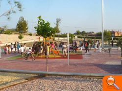 Inauguran el jardín y parque de la Loma Badá ante cerca de un centenar de vecinos - (foto 2)