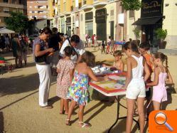 Los juegos familiares llenan el parque Chabàs