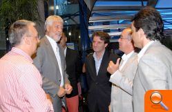 El alcalde de Benidorm y el embajador británico recorren las calles de la “zona inglesa” - (foto 2)