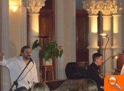 El Ayuntamiento homenajea al poeta Miguel Hernández con un recital en los jardines de La Barbera