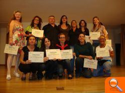 Entregaron diplomas a las participantes en el taller de autodefensa organizado por Igualtat - (foto 4)