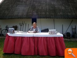 Juste: “La nueva guía de Rutas y Excursiones proporciona una visión global de la Comunitat Valenciana” - (foto 2) Juste: “La nueva guía de Rutas y Excursiones proporciona una visión global de la Comunitat Valenciana” - (foto 2)