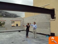 Visita a las obras de la nueva sala multifuncional de la residencia de Santa Llúcia