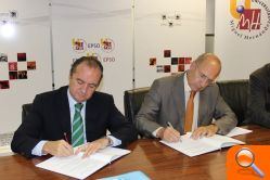 La UMH y la Diputación Provincial de Alicante firman un convenio para incentivar el cultivo de algodón en la Vega Baja - (foto 2) La UMH y la Diputación Provincial de Alicante firman un convenio para incentivar el cultivo de algodón en la Vega Baja - (foto 2)