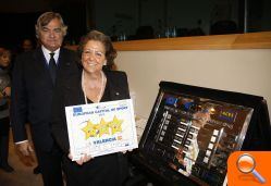 La alcaldesa recibe esta tarde en Bruselas la bandera que acredita a Valencia como ‘Capital Europea del Deporte 2011’