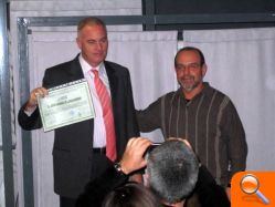 Los profesors del Club Bushido Vinaròs recibieron sus galardones de entrenadores nacionales de defensa personal - (foto 2)