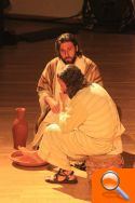 Cien actores escenifican “La Pasión” en el Palau de la Música a beneficio de la Casa Cuna Santa Isabel - (foto 2)