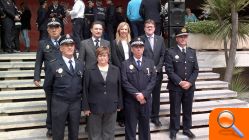 Los agentes de la Policía Local reciben la Cruz al Mérito Policial de manos del consejero de Gobernación - (foto 2) Los agentes de la Policía Local reciben la Cruz al Mérito Policial de manos del consejero de Gobernación - (foto 2)