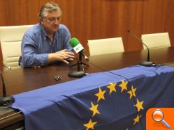 Calp celebra el Día de Europa  con la izada de la bandera europea en el Ayuntamiento  