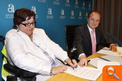 La Diputación colabora con 24.000 euros en un proyecto de atención social para afectados por esclerosis múltiple y sus familiares