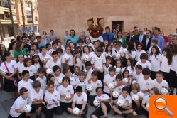 Torrent se convierte en testigo de  la firma de la continuidad de Vicente Guaita como portero titular del Valencia C.F. - (foto 2)