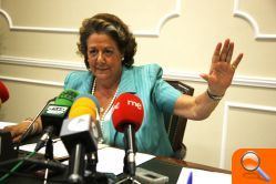 La alcaldesa expresa su “disgusto y tristeza” por la resolución de abrir juicio oral al President de la Generalitat - (foto 2)